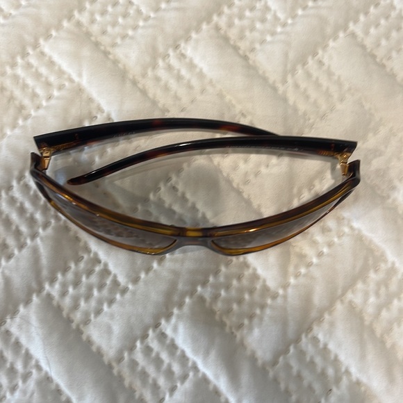 Authentic Gucci Sunglasses (see pics for details ) - Picture 9 of 12